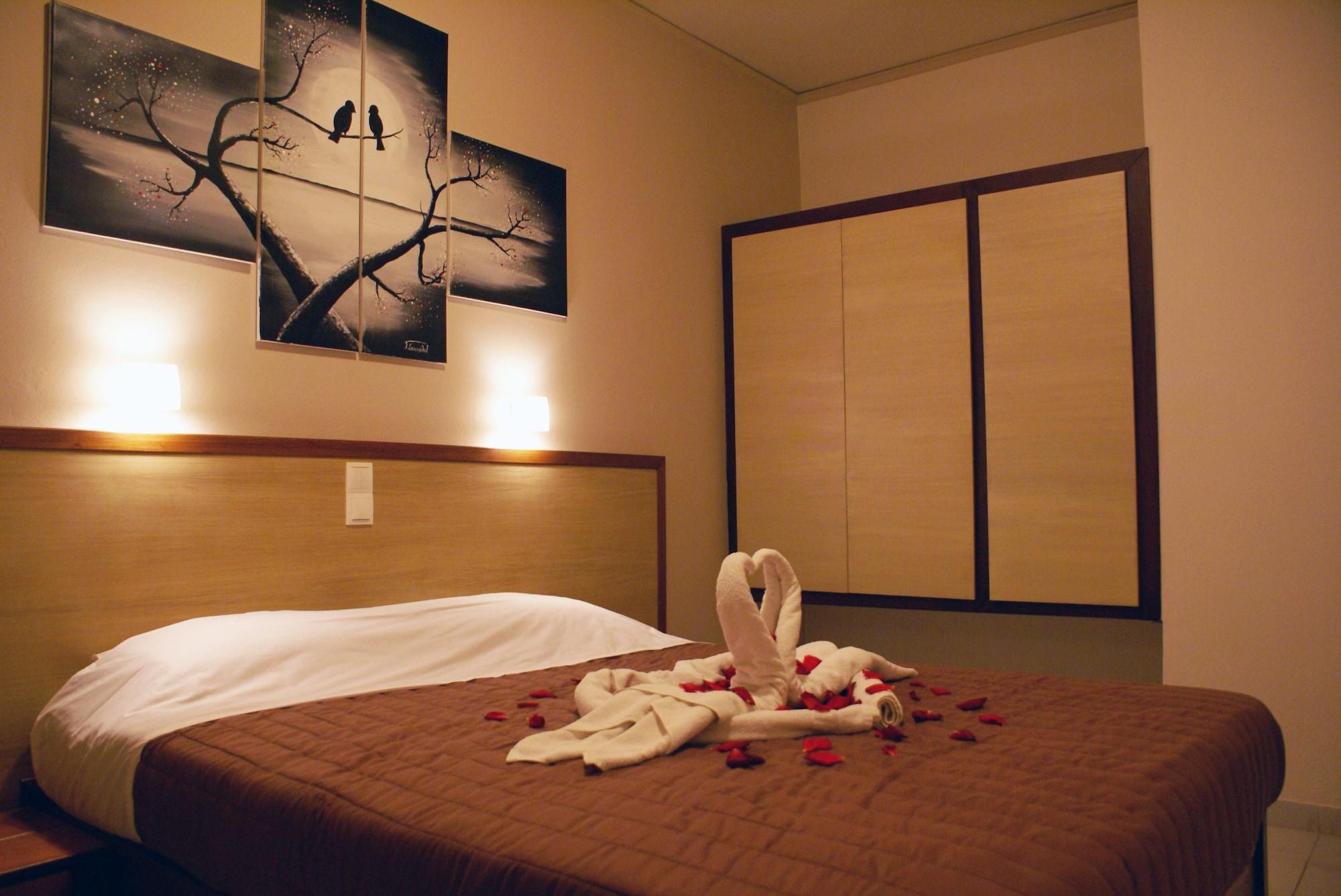 Golden Sun Aparthotel ตีกากี ภายนอก รูปภาพ