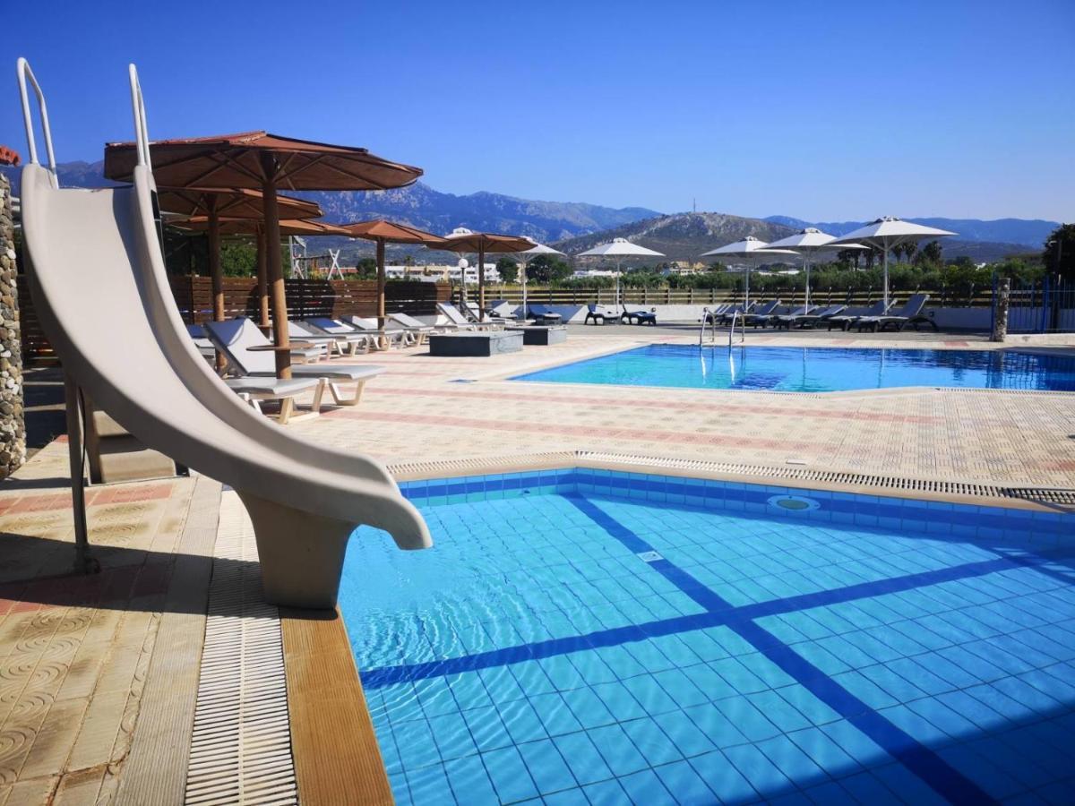Golden Sun Aparthotel ตีกากี ภายนอก รูปภาพ