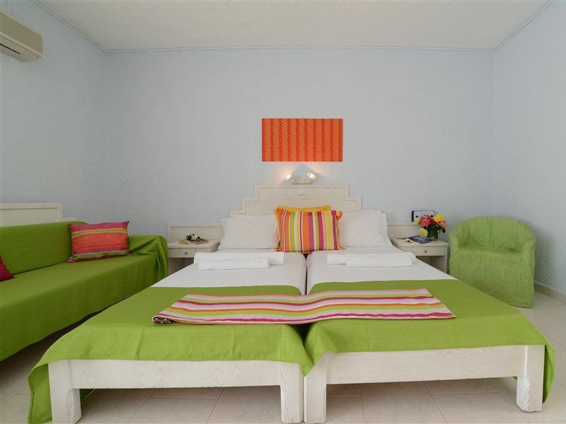 Golden Sun Aparthotel ตีกากี ภายนอก รูปภาพ